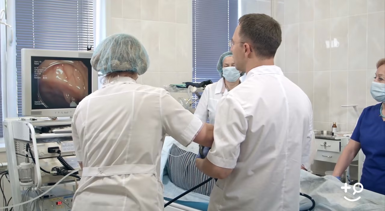 Colonoscopy Screening - Age & Qualifications - Doctorpedia Doctor ...